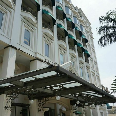 Roosseno Plaza Serviced Apartment Jakarta Exterior photo