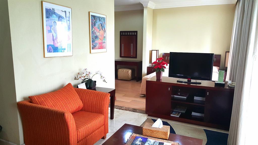 Roosseno Plaza Serviced Apartment Jakarta Exterior photo