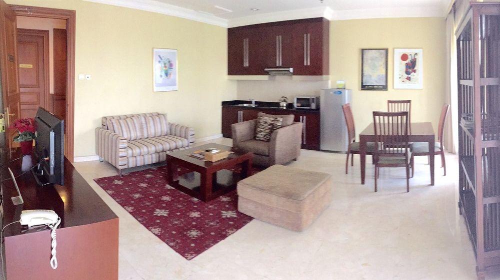 Roosseno Plaza Serviced Apartment Jakarta Exterior photo