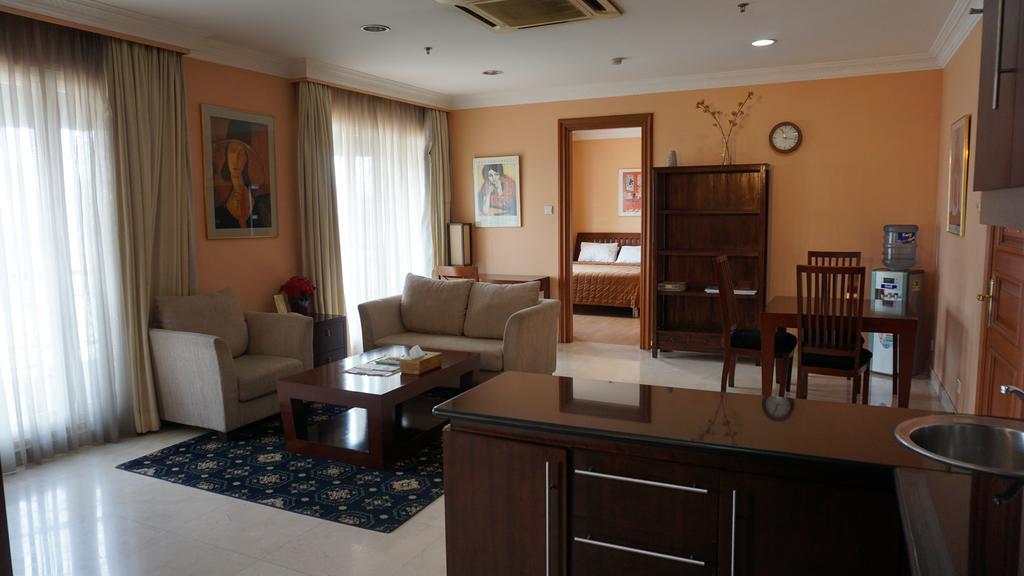 Roosseno Plaza Serviced Apartment Jakarta Exterior photo