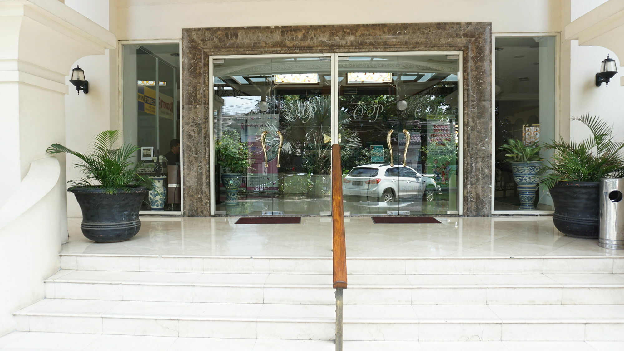 Roosseno Plaza Serviced Apartment Jakarta Exterior photo