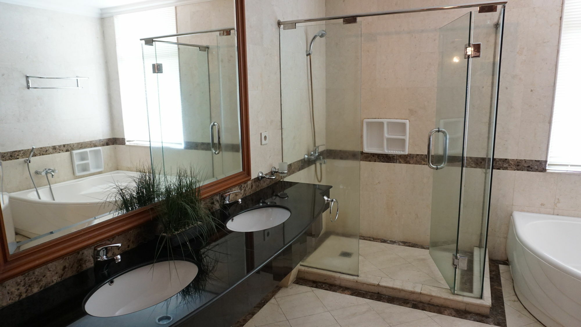 Roosseno Plaza Serviced Apartment Jakarta Exterior photo